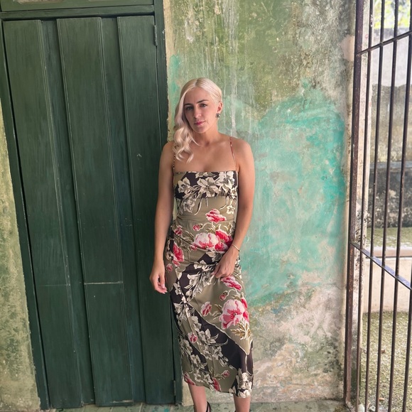 Reformation Frankie Silk Dress in Jalisco - Picture 8 of 8